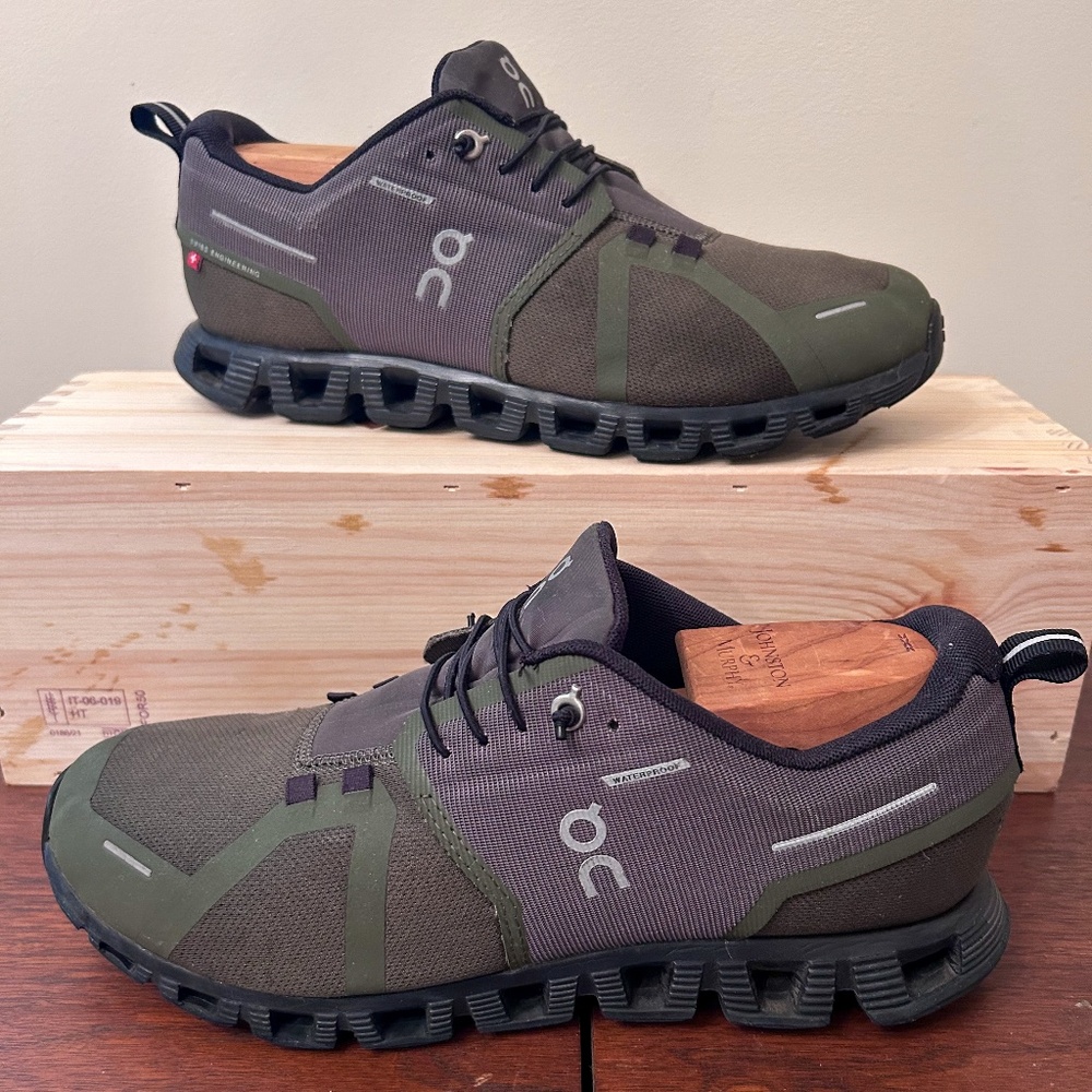 On Cloud 5 Waterproof Running Shoes - Mens 9